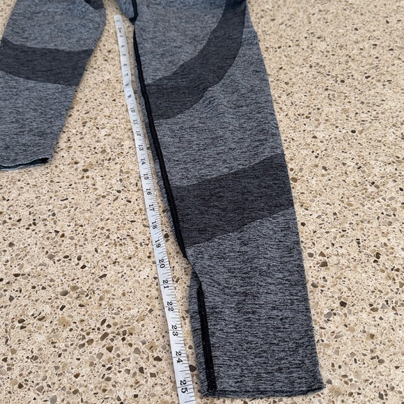 Victoria Secret Pink Seamless Leggings - Picture 4 of 7